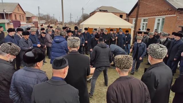 Этот мир покинул наш брат Ханиев Курейш / Да смилуется над ним Аллах! смотреть онлайн