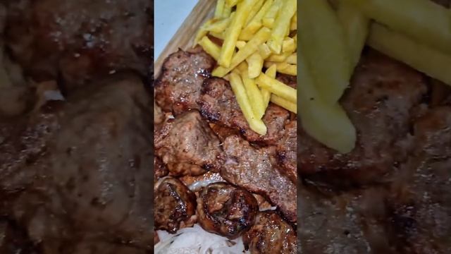 Мужики готовят