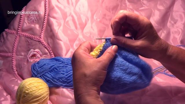 Как связать Воздушную шапочку (шапку) для ребенка спицами смотреть онлайн