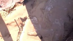 Правильная трамбовка подушки из песка под фундамент для укладки блоков ФБС