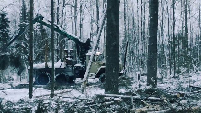 ЗАЧИСТКА ДЕЛЯНКИ НА УРАЛ 4320 И ТДТ 55 ТРЕЛЕВОЧНИК! смотреть онлайн