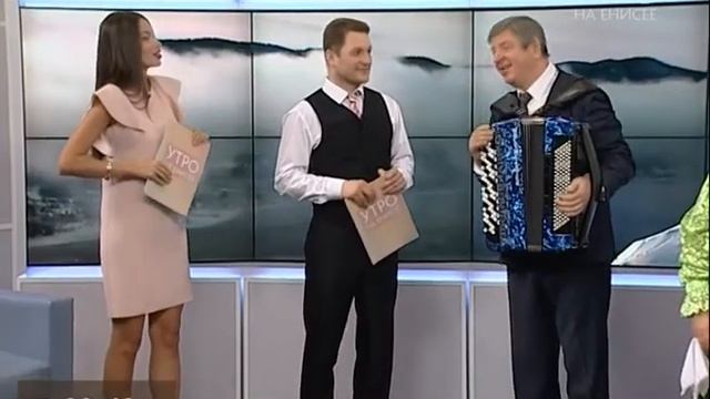 Худрук ансамбля "Рябинушка" Игорь Тисленко отмечает юбилей творческой деятельности смотреть онлайн