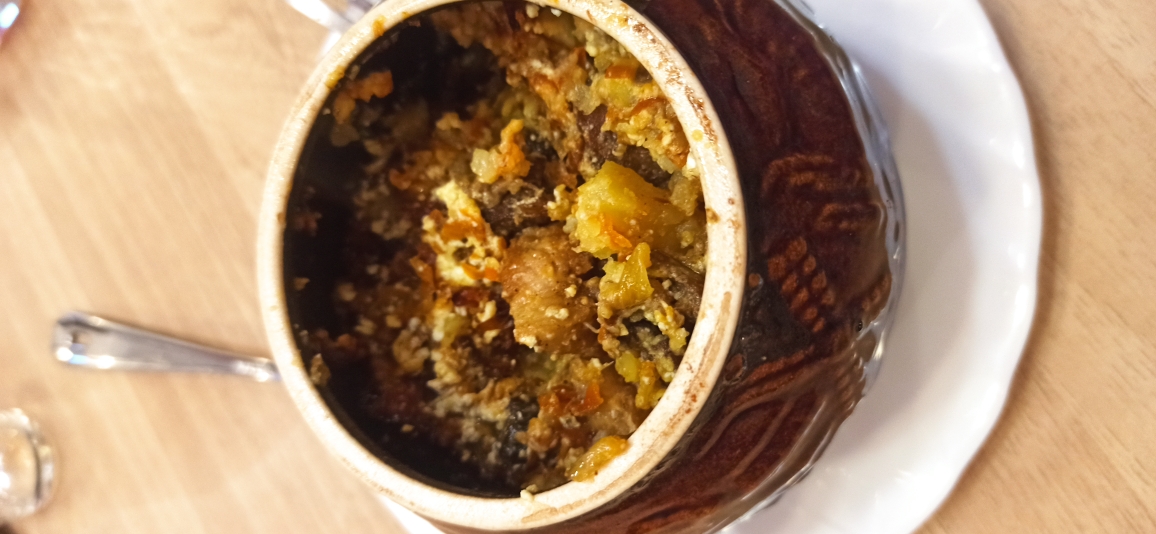 Горшочки с мясом лося в духовке