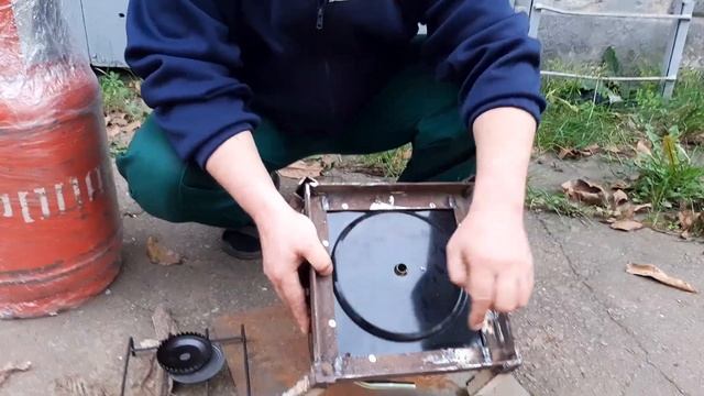 Газовый таганок ,своими руками для ,рыбалки, охоты ,туризма ну и конечно для пчеловодства. смотреть онлайн
