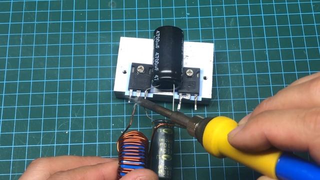 Make 12V to 220V inverter from boost module смотреть онлайн