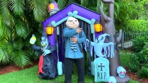 Настя собирает конфеты на Хэлоуин