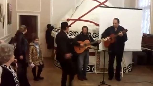 Цыган танцует чечетку / Gipsy смотреть онлайн