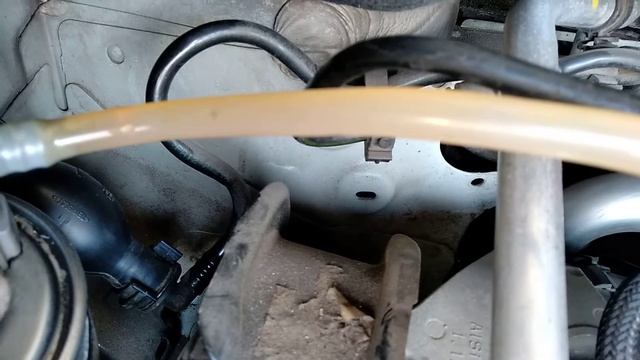 Воздух в топливной системе renault 1.5 dci k9k Delphi смотреть онлайн