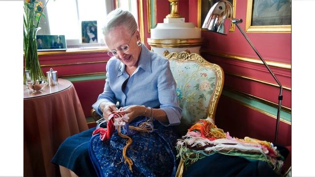 5 Фактов о Самой Необычной Королеве смотреть онлайн