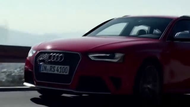 Audi RS4 Avant vs Audi RS6 Avant смотреть онлайн