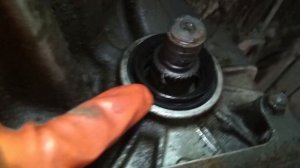 Замена сальника раздатки  переднего фланца на Toyota Land Cruiser Prado 90 95. Замена подушки АКПП