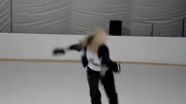 Падение на катке смотреть онлайн