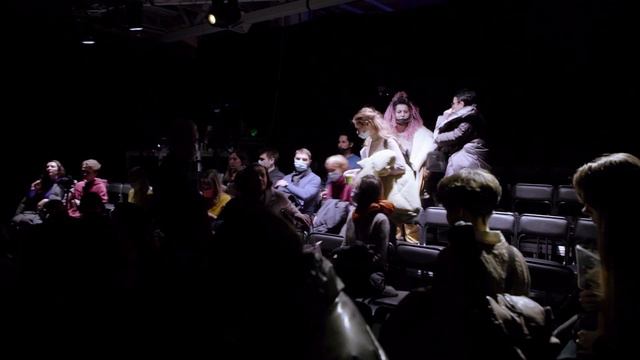 Новый год в ТЦ Метрополис смотреть онлайн