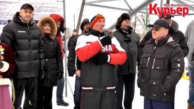 Префект ЮВАО Андрей Цыбин открыл лыжную трассу в парке 850-летия Москвы смотреть онлайн