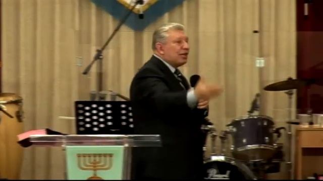 Михаил Петров "Два царства" 03_03_2012.mp4 смотреть онлайн