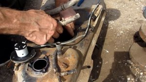 Как поменять бак Pajero IV 3.2  TDI \ что ВНУТРИ бака? \ оригинальный бак паджеро 4