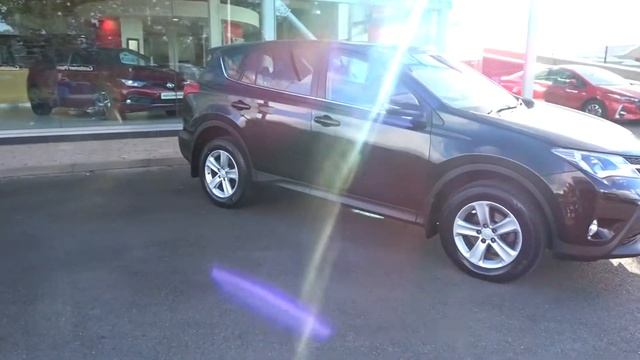 2015 Toyota Rav 4 Aura 2WD смотреть онлайн