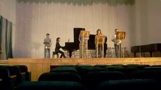 УЛИЧНЫЕ САКСОФОНЫ смотреть онлайн