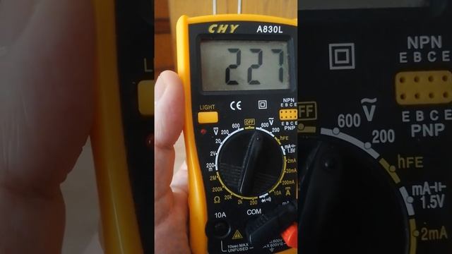 COMO FUNCIONA MULTIMETRO MODELO CHY A830L смотреть онлайн