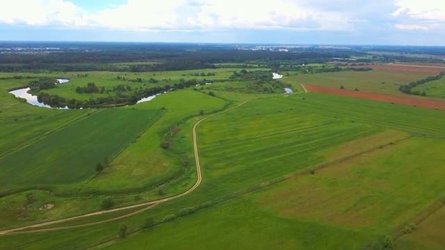 Полёты над Дрезной: Малиновское озеро, деревня Малиново и немного Пятничного погоста смотреть онлайн