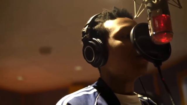 Erykah Badu - On and On Cover by Tmarkoo & Sho смотреть онлайн