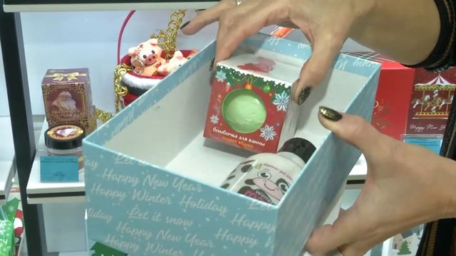 Предновогодняя вечеринка в магазине корейской косметики: выбираем подарки для друзей и родных смотреть онлайн