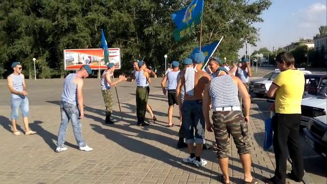 День ВДВ в г.Котово смотреть онлайн