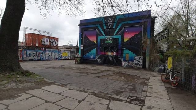 [4K] RAW Gelände Berlin Friedrichshain смотреть онлайн