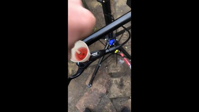 Clarks Hyrdaulic Brake Bleed MTB Bike M1 M2 M3 Repair смотреть онлайн
