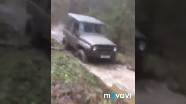 УАЗ ЛИФТ+33 резина+военные мосты:ОГОНЬ смотреть онлайн