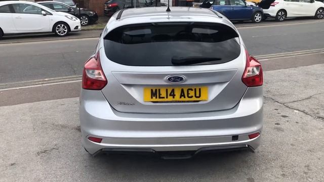 Ford Focus Zetec S смотреть онлайн