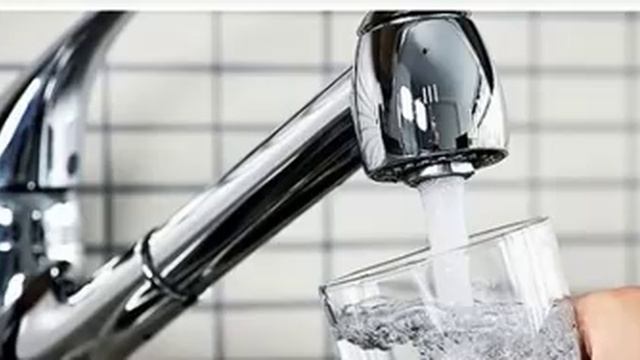 Открой СЛИВНОЙ БАЧОК и Поставь туда ПЛАСТИКОВУЮ бутылку!! ГЕНИАЛЬНЫЙ способ сэкономить!! смотреть онлайн