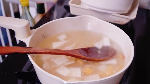 ENG)?영화보고 벼룩시장구경하고 집밥과 외식의 공존(청국장 낚지볶음 북어국 소금빵 마늘보쌈 들깨수제비 빠네크림파스타)자취브이로그 요리브이로그 집밥브이로그