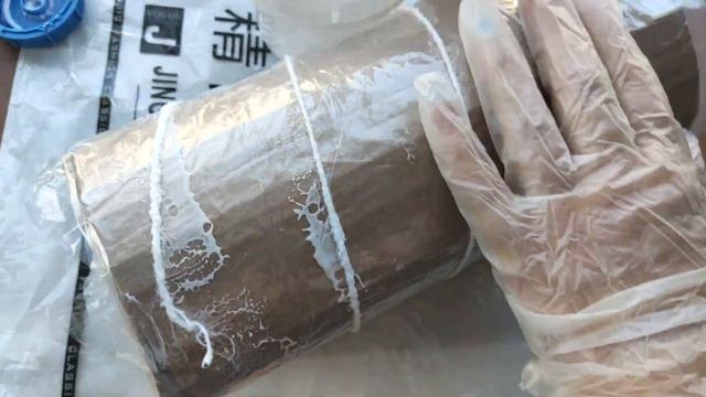 Взяла остатки ниток и картон. Покажу, какую полезную красоту из этого добра я смастерила смотреть онлайн