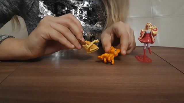 РАСПАКОВКА СВИТ БОКСА и КИНДЕР-СЮРПРИЗОВ смотреть онлайн