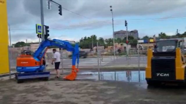 РАЗОБРАЛИ ВЕСЬ ЭКСКАВАТОР HITACHI ПЕРЕД ЗАГРУЗКОЙ !? Или что случилось на самом деле смотреть онлайн