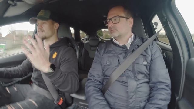 CHEAP Ford Focus RS vs NEW Focus ST!! смотреть онлайн