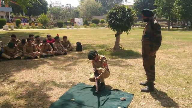 NCC CADET KO .22 RIF KE BARE MEIN JAANKAARI DEENA DAV INSTITUTE OF ENGINEERING AND TECHNOLOGY смотреть онлайн