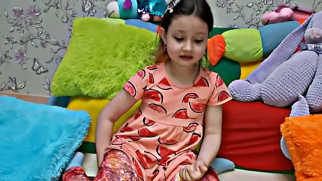 ТАИСИЯ ДЕЛАЕТ ПОДЕЛКИ ИЗ БУМАЖНЫХ ТАРЕЛОК / ПОДЕЛКИ ИЗ БУМАГИ смотреть онлайн