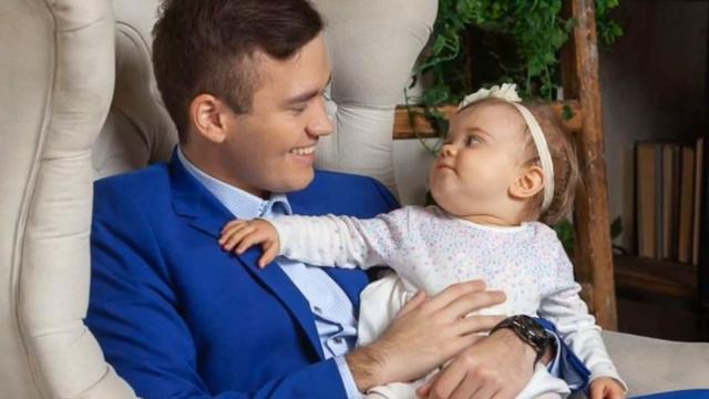 дуэт Свои - Доченька (сл. и муз. И.Дрокова) смотреть онлайн