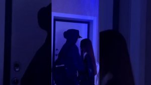 Клип про одолжи мне любовь песня а между ними не чего нет 💓💓💓