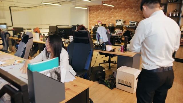 How can new mid-career PMETs help companies? смотреть онлайн