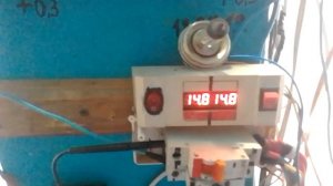 Резервное светодиодное освещение и заряд для гаджетов из хлама.Восстановленных от бесперебойника АК