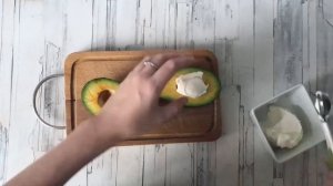 КАК ПРИГОТОВИТЬ АВОКАДО С ТВОРОЖНЫМ СЫРОМ? Быстрый и вкусный завтрак!