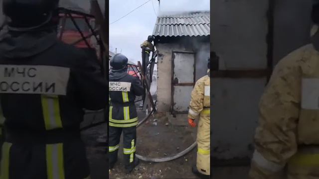 Пожар В бараках по ул. Ленинградская 117 смотреть онлайн