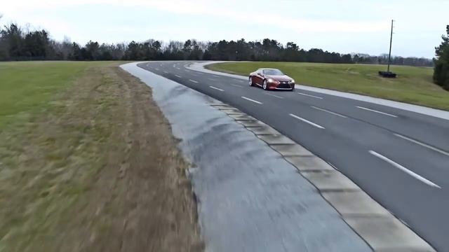 Audi S5 vs Lexus LC500 смотреть онлайн