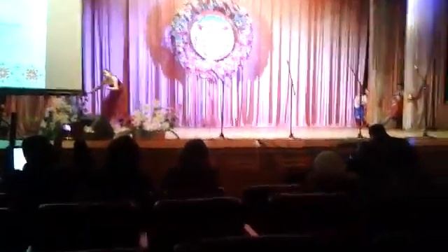 Танец под песню "Океан Эльзи"- обійми мене. У девушки очень хорошая пластика!!!!!!! смотреть онлайн