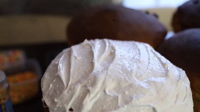 Глазурь на куличи. Украшаем куличи к Пасхе смотреть онлайн