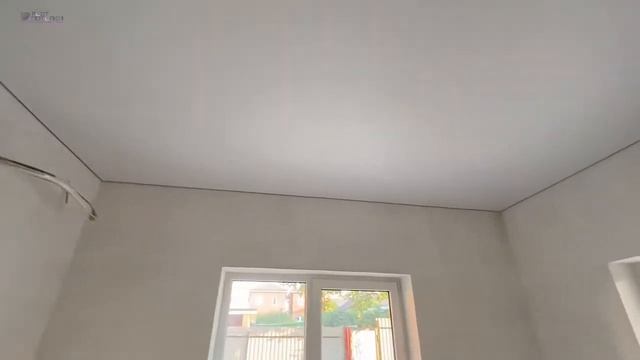 Матовый натяжной потолок в спальне 13,2 м² смотреть онлайн