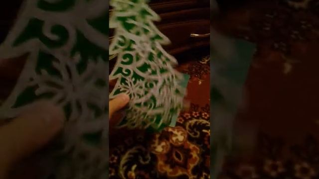 Елка 3D из бумаги и картона. Новогодняя объемная поделка-вытынанка смотреть онлайн